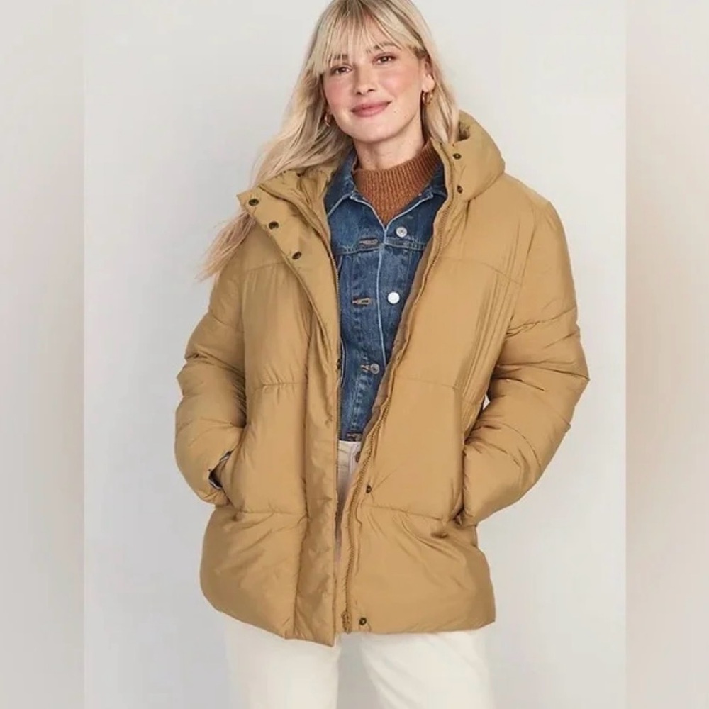 ❥𝗢𝗟𝗗 𝗡𝗔𝗩𝗬: Women’s Water-Resistant Hooded Puffer Jacket - Tan (Wrapping Paper)